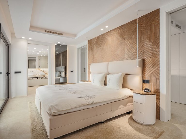 Villa for Sale in El Rosario, Malaga 25
