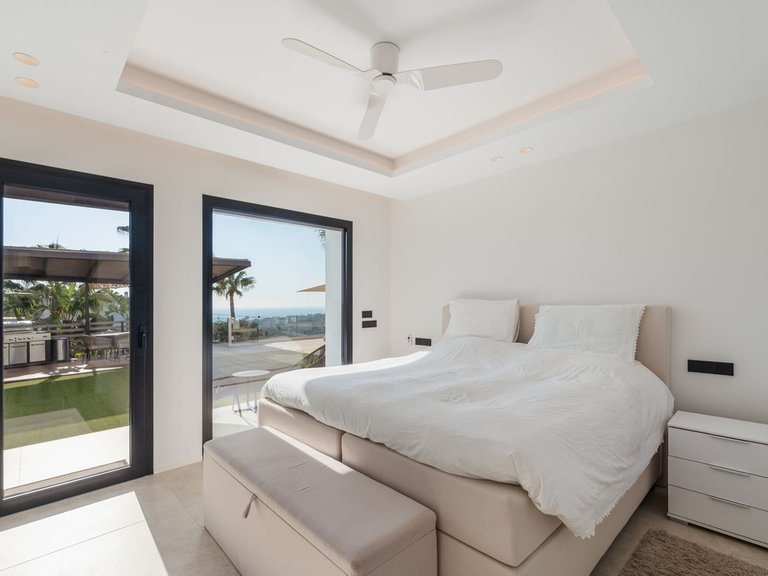 Villa for Sale in El Rosario, Malaga 29