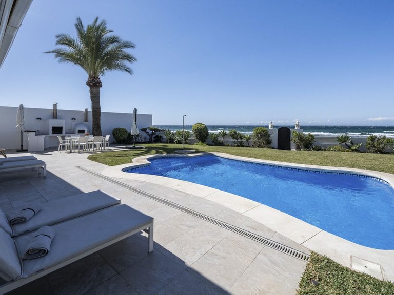 Villa for Sale in Marbella, Malaga 3