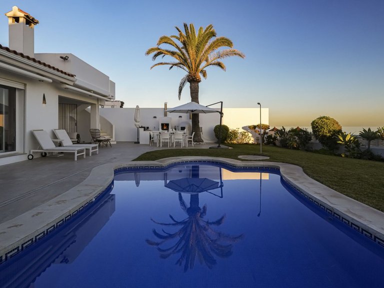 Villa for Sale in Marbella, Malaga 10