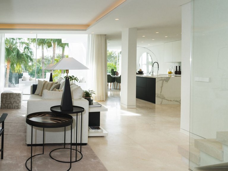 Penthouse for Sale in Marbella Golden Mile, Malaga 3
