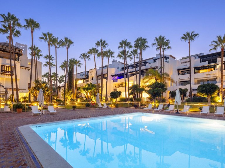 Apartment for Sale in Marbella Golden Mile, Malaga 6