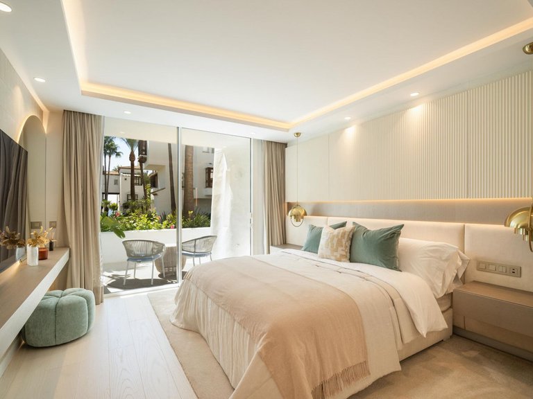 Apartment for Sale in Marbella Golden Mile, Malaga 10