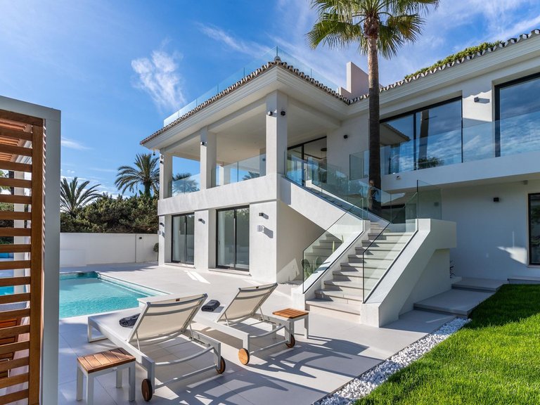Villa for Sale in Marbesa, Malaga 20