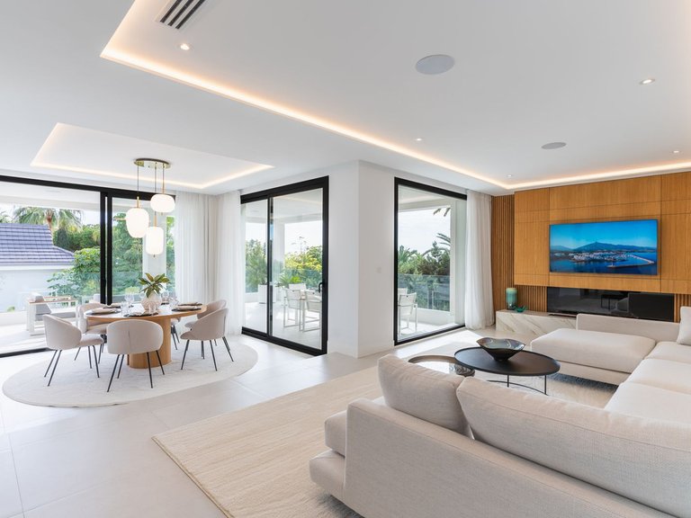 Villa for Sale in Marbesa, Malaga 31