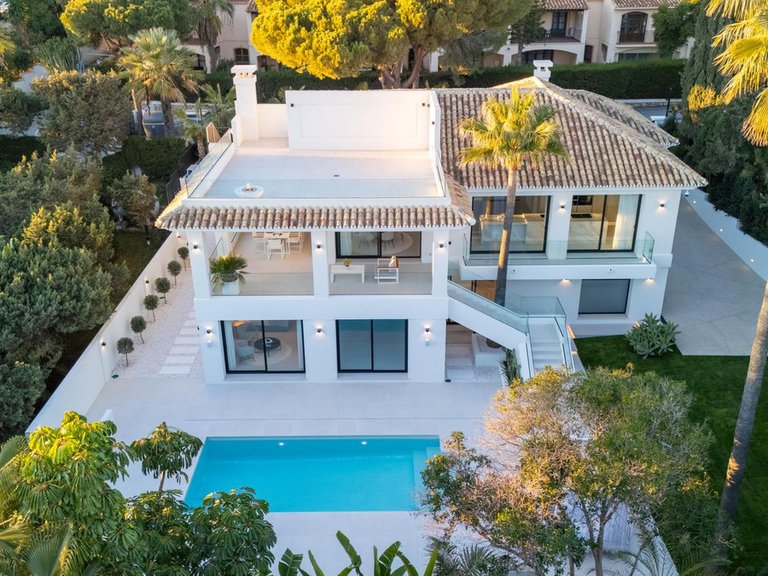 Villa for Sale in Marbesa, Malaga 39