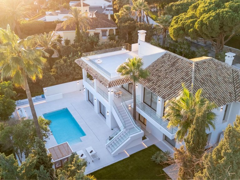 Villa for Sale in Marbesa, Malaga 40