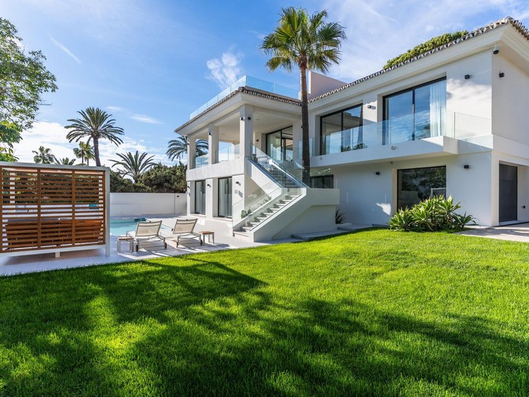 Villa for Sale in Marbesa, Malaga 48
