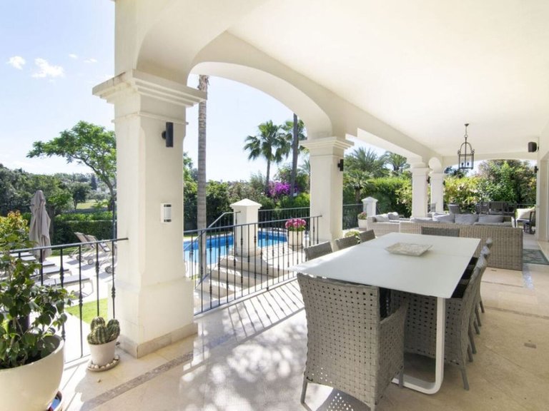 Villa for Sale in Nueva Andalucia, Malaga 4