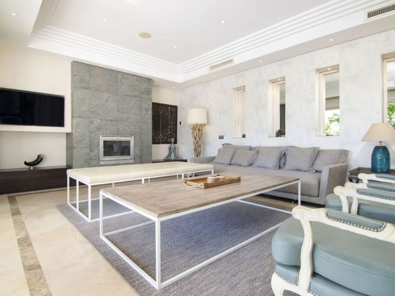 Villa for Sale in Nueva Andalucia, Malaga 7