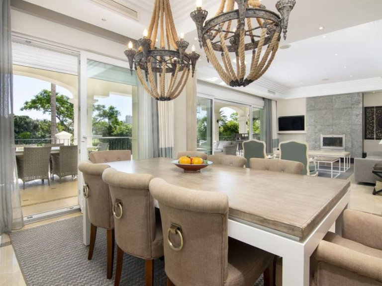 Villa for Sale in Nueva Andalucia, Malaga 11