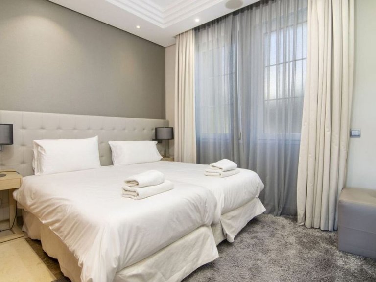 Villa for Sale in Nueva Andalucia, Malaga 18