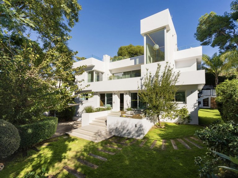 Villa for Sale in Marbella, Malaga 2