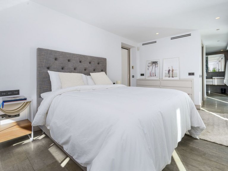Villa for Sale in Marbella, Malaga 4