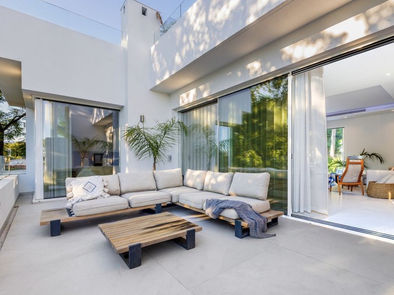 Villa for Sale in Marbella, Malaga 8