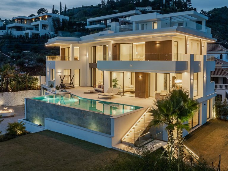 Villa for Sale in La Heredia, Malaga 1