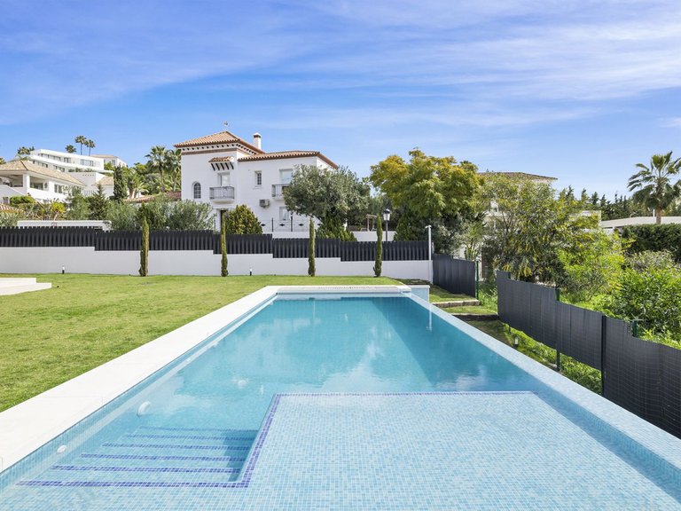 Villa for Sale in Benahavis, Malaga 3