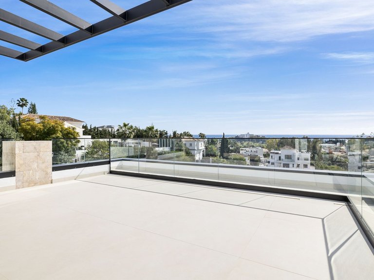 Villa for Sale in Benahavis, Malaga 5