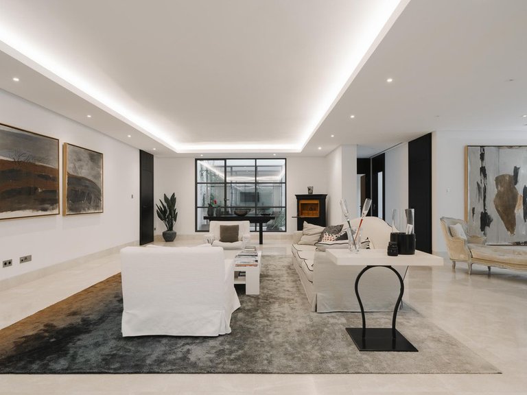 Villa for Sale in Benahavis, Malaga 21