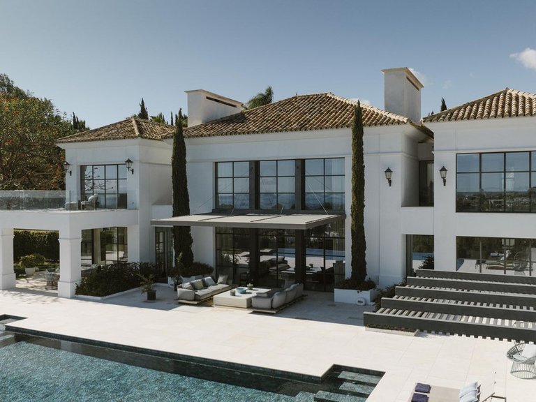 Villa for Sale in Benahavis, Malaga 23