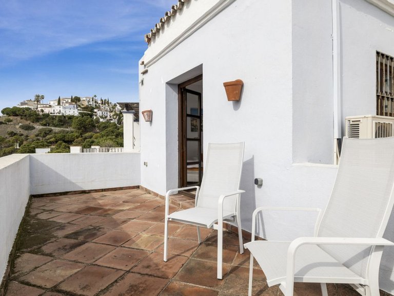 Villa for Sale in Benahavis, Malaga 20