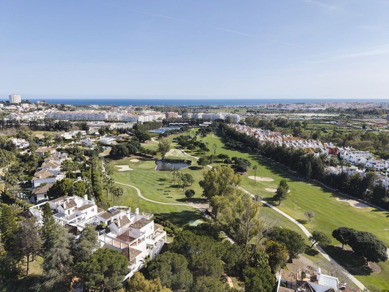 Penthouse for Sale in Nueva Andalucia, Malaga 2