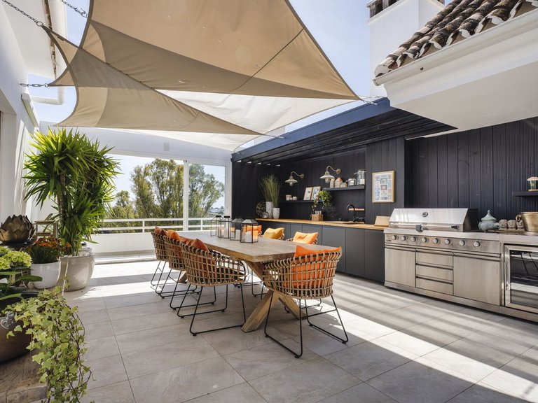 Penthouse for Sale in Nueva Andalucia, Malaga 16