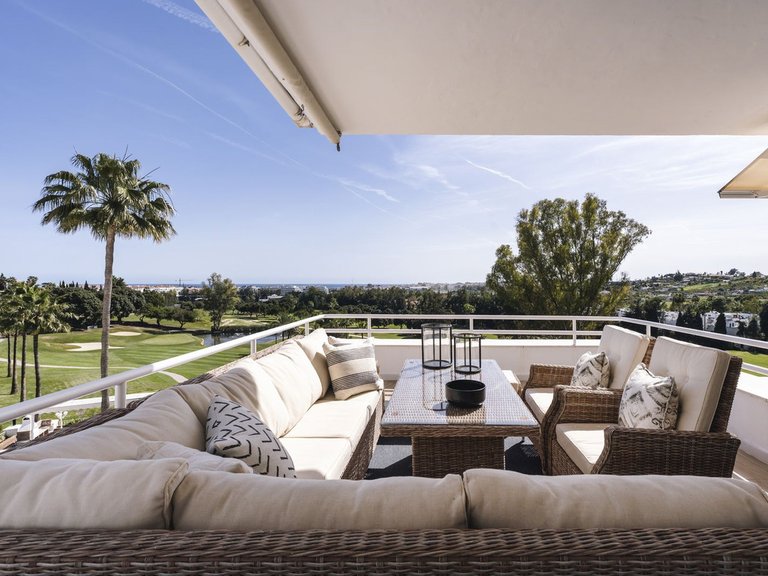 Penthouse for Sale in Nueva Andalucia, Malaga 21