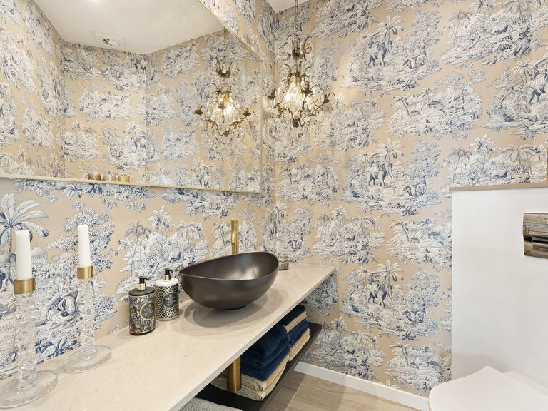 Penthouse for Sale in Nueva Andalucia, Malaga 25