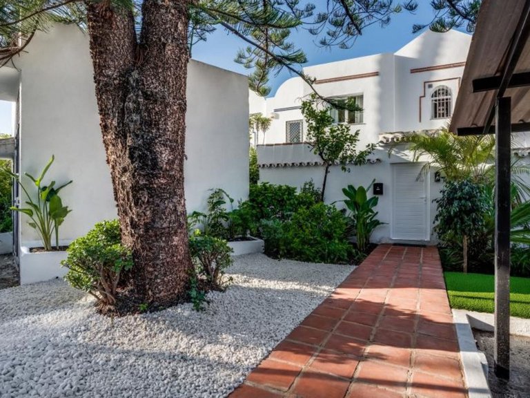 Town House for Sale in Nueva Andalucia, Malaga 27