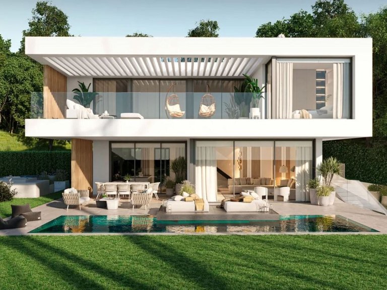 Villa for Sale in Estepona, Malaga 1