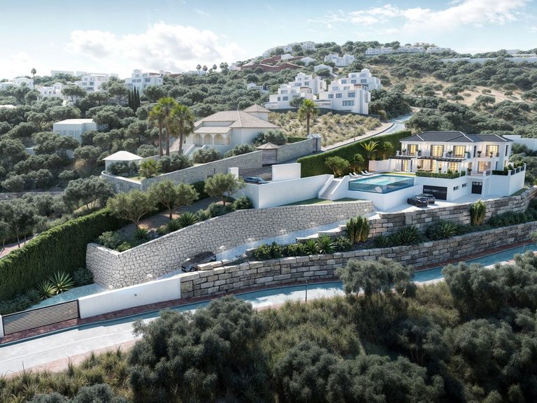 Villa for Sale in La Mairena, Malaga 5