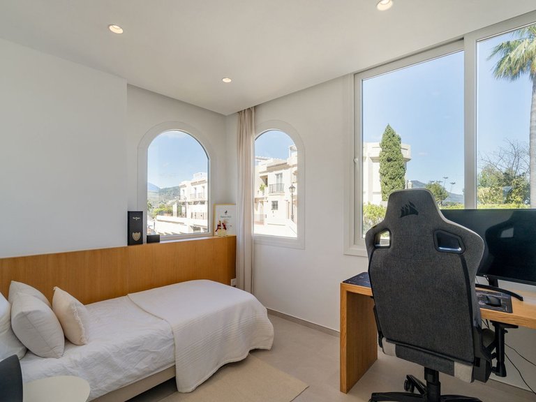 Town House for Sale in Benahavis, Malaga 14