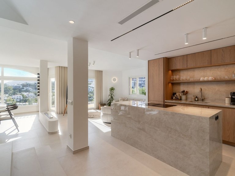 Town House for Sale in Benahavis, Malaga 32