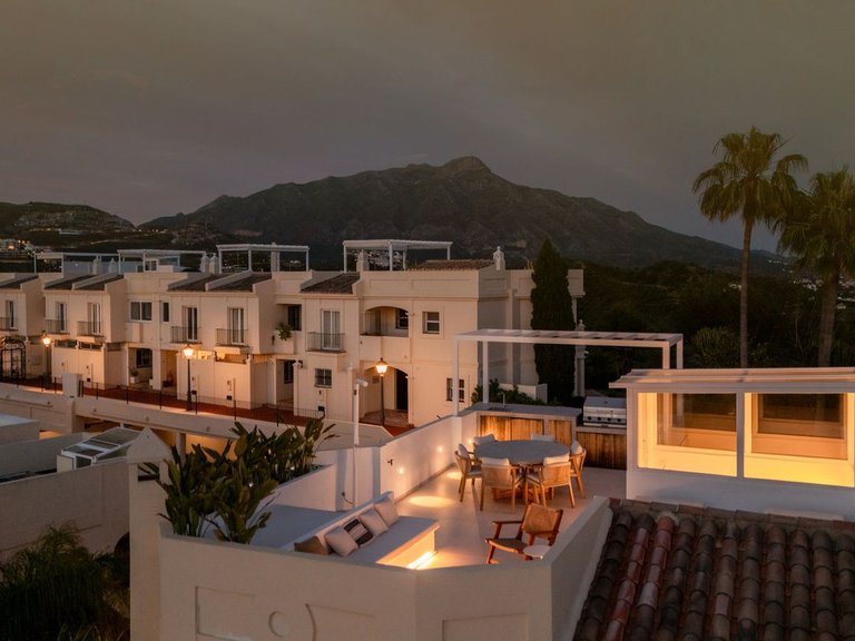 Town House for Sale in Benahavis, Malaga 49