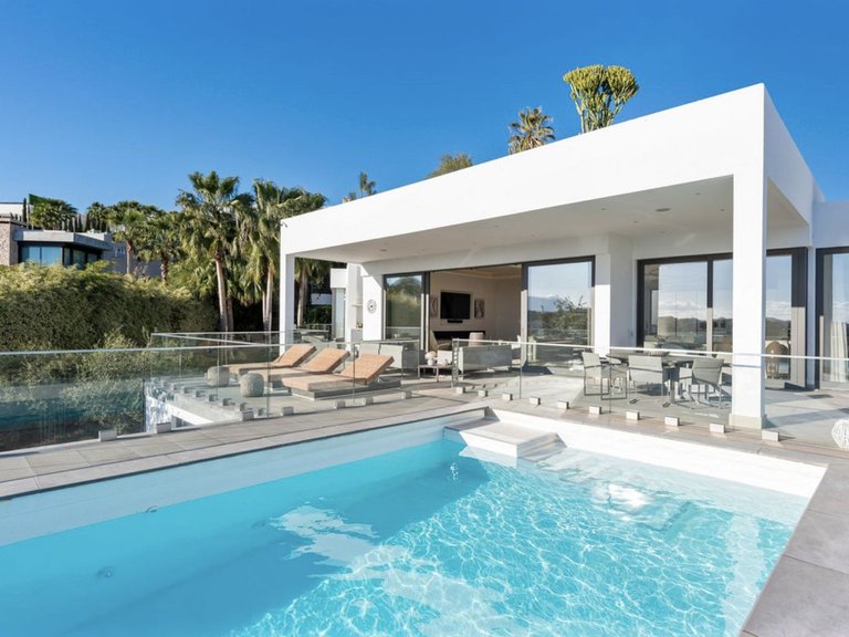 Villa for Sale in La Heredia, Malaga 2