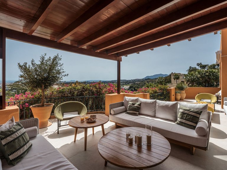 Apartment for Sale in Nueva Andalucia, Malaga 2