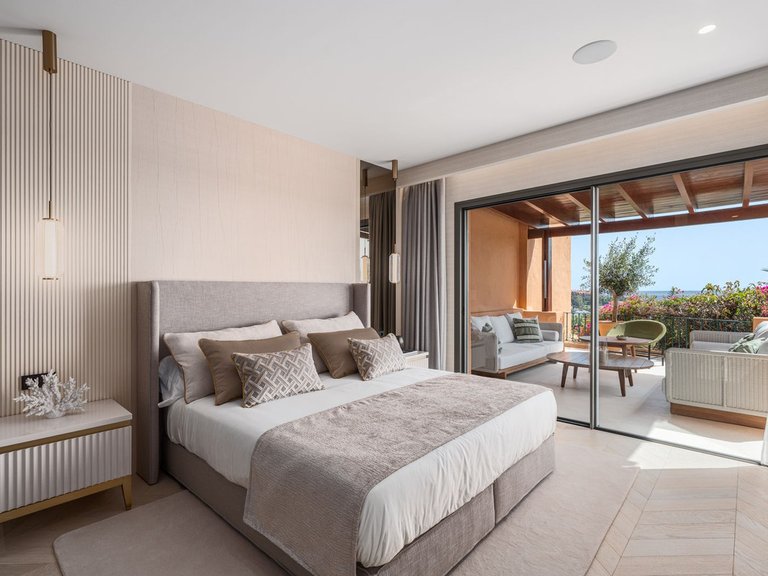 Apartment for Sale in Nueva Andalucia, Malaga 5