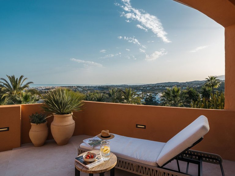 Apartment for Sale in Nueva Andalucia, Malaga 12