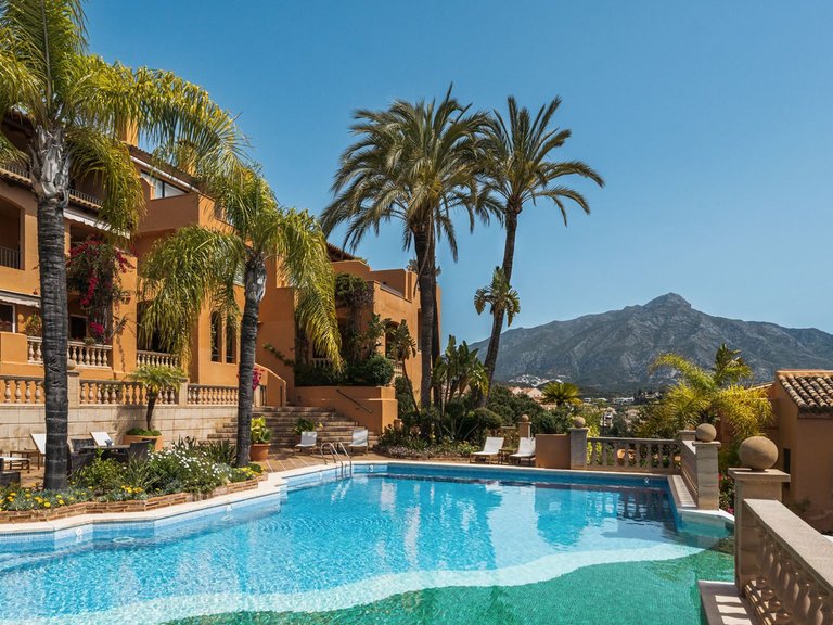 Apartment for Sale in Nueva Andalucia, Malaga 47