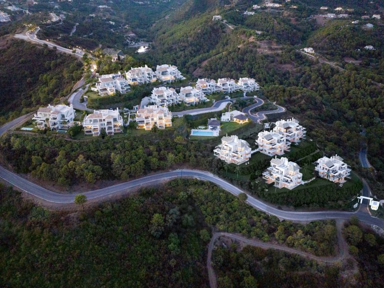 Apartment for Sale in Benahavis, Malaga 10