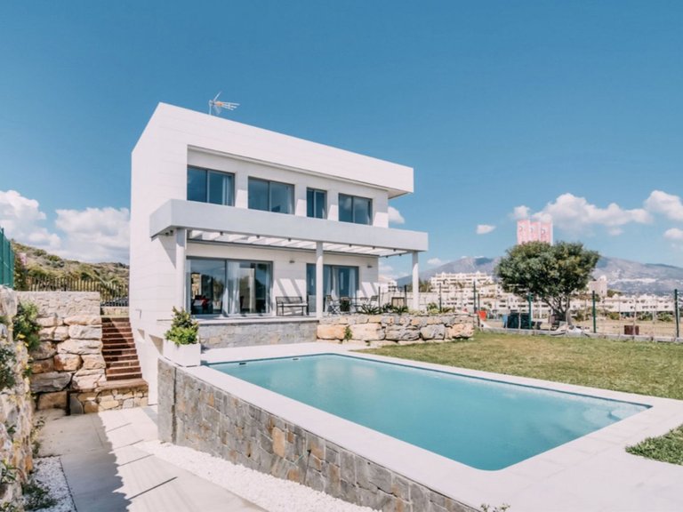 Villa for Sale in La Cala De Mijas, Malaga 3