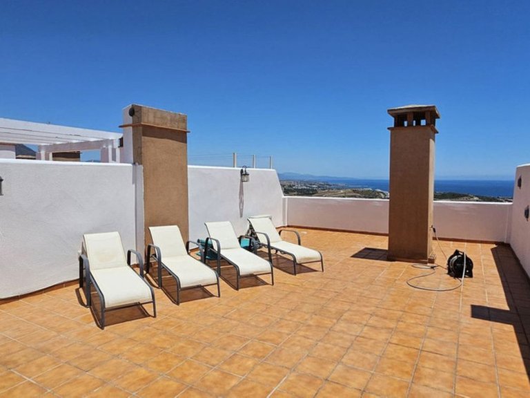 Penthouse for Sale in Casares, Malaga 4