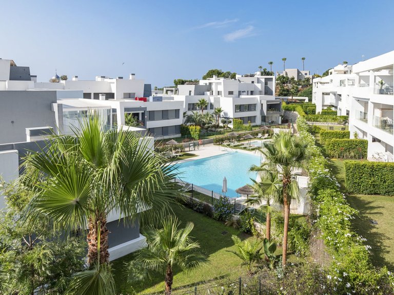 Penthouse for Sale in Estepona, Malaga 2