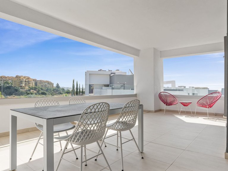 Penthouse for Sale in Estepona, Malaga 19