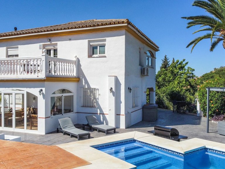 Villa for Sale in Coin, Malaga 10