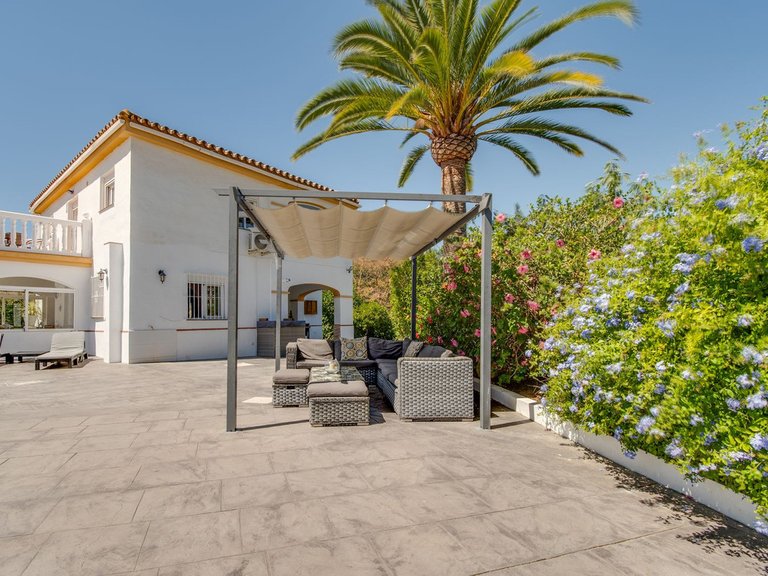 Villa for Sale in Coin, Malaga 44