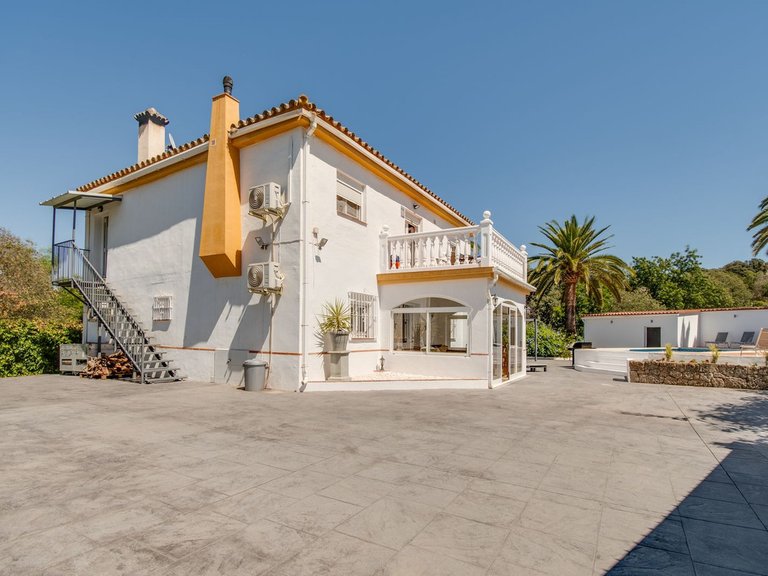 Villa for Sale in Coin, Malaga 46