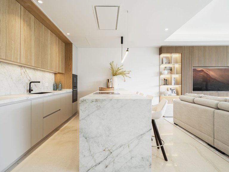 Apartment for Sale in Nueva Andalucia, Malaga 4