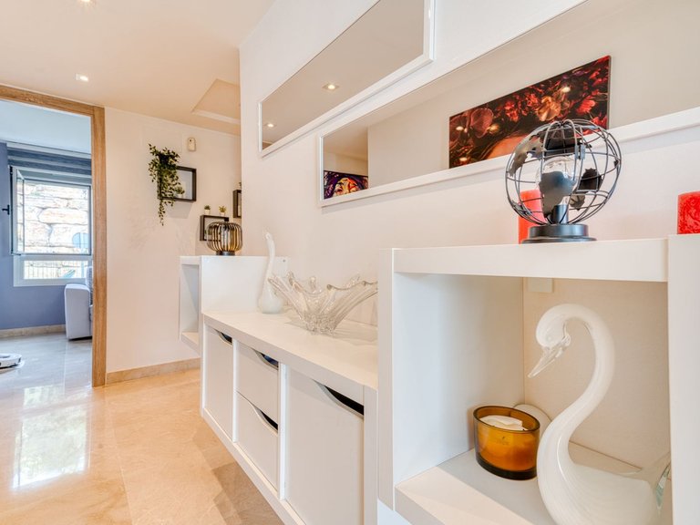 Apartment for Sale in Benahavis, Malaga 18